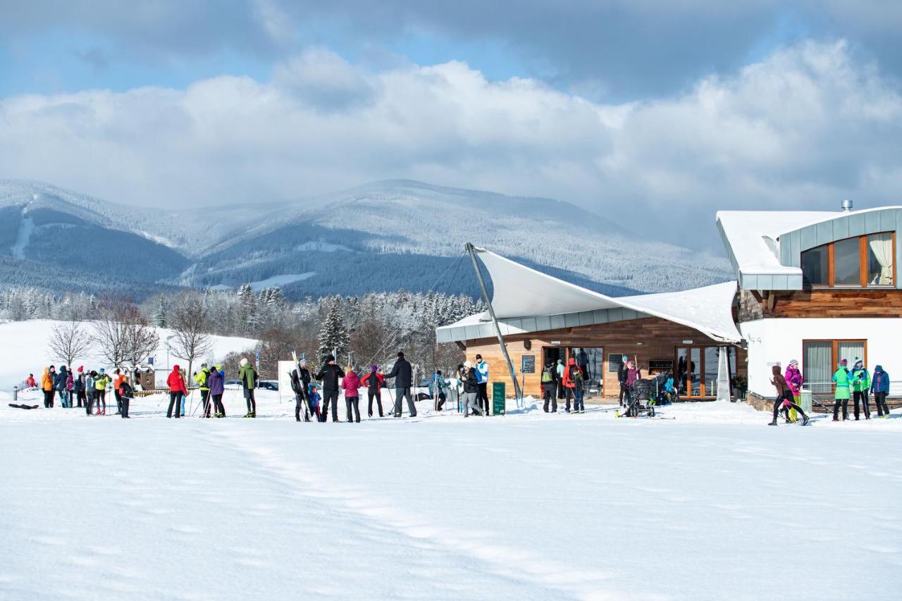 Grund Resort Golf And Ski Mlade Buky Bagian luar foto