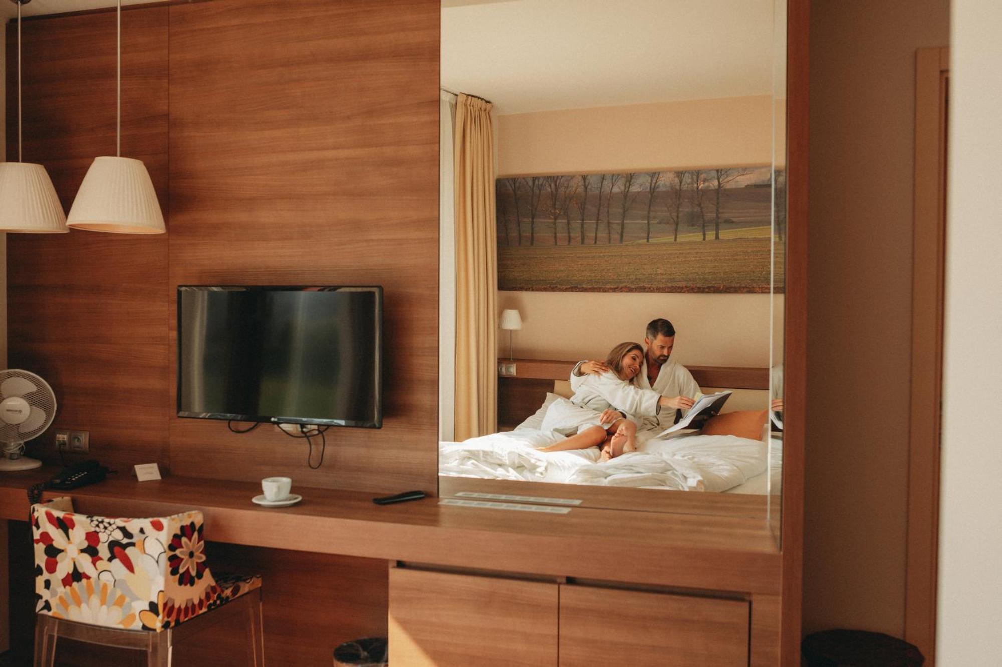 Grund Resort Golf And Ski Mlade Buky Bagian luar foto
