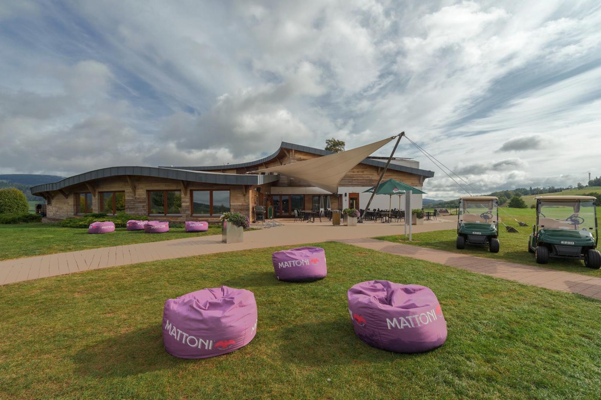 Grund Resort Golf And Ski Mlade Buky Bagian luar foto