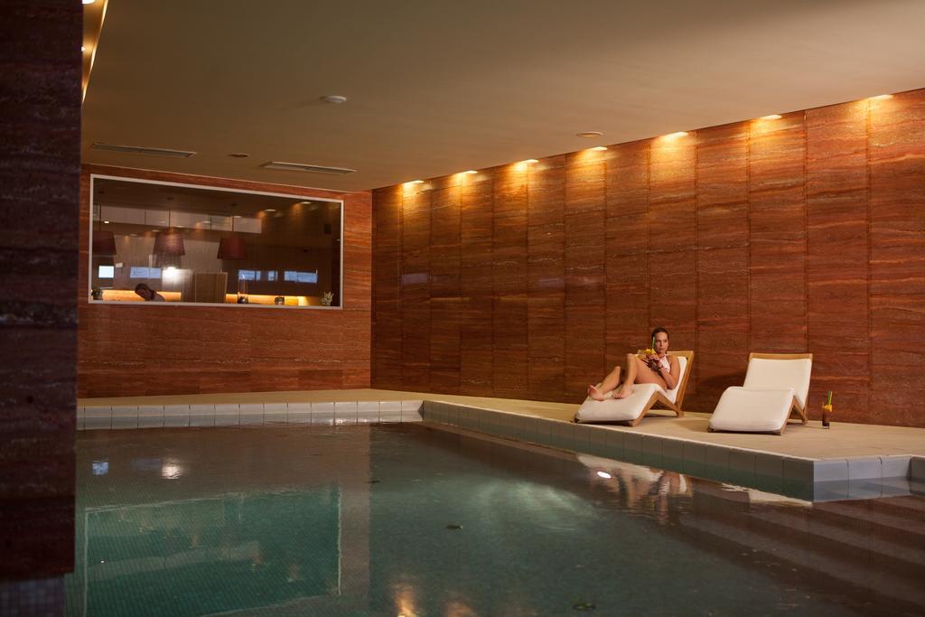 Grund Resort Golf And Ski Mlade Buky Bagian luar foto