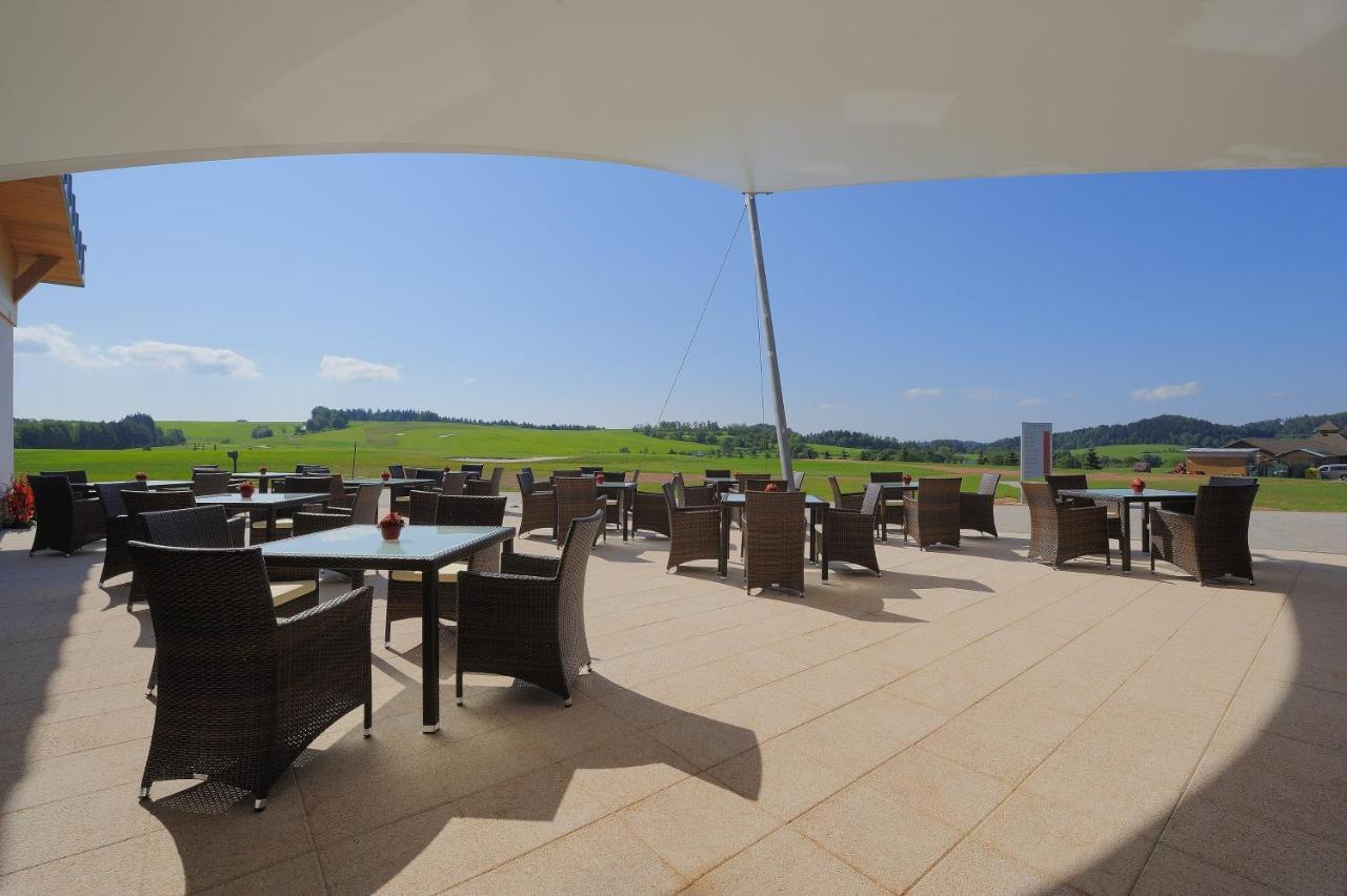 Grund Resort Golf And Ski Mlade Buky Bagian luar foto